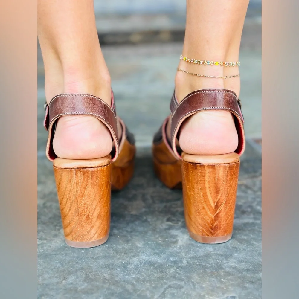 SOLD OUT
Bed Stu Jetsetter Clog Sandals Cold Brew Rustic NEW - Picture 11 of 16